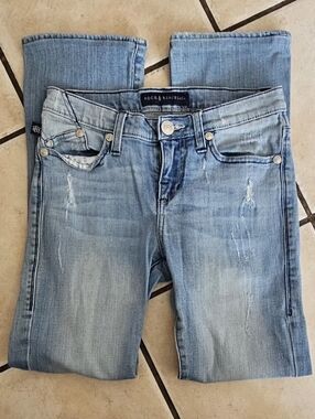 Rock & Republic Kasandra Bootcut Jeans Size 2 EUC Y2K Low Rise Stretch Denim